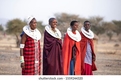 maasai traditional clothing