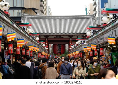 Asakusa, Tokyo, Japan - October 18 2020: A Crowded Nakamise Dori In Asakusa, Sensoji Temple As Japan's Go To Travel Campaign Encouraging Domestic Travel Seems To Be Having An Effect.