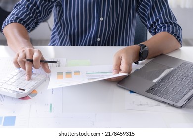 Asia Stock Trader Agent Or Sale Tax Loan Broker Advice Brief And Point Hand To Graph Report Talk To Client At Office Desk Show Budget Chart Data Or Legal Result On Claim Form. Trust Will In Work Plan.