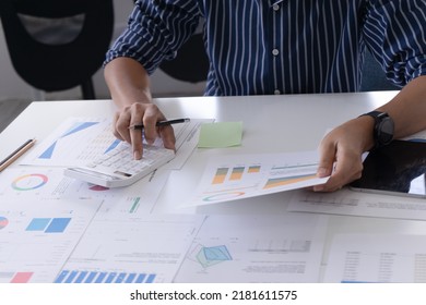 Asia Stock Trader Agent Or Sale Tax Loan Broker Advice Brief And Point Hand To Graph Report Talk To Client At Office Desk Show Budget Chart Data Or Legal Result On Claim Form. Trust Will In Work Plan.