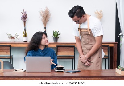 Asia Woman Customer Complaining To Waiter About Food In Cafe Restaurant,unhappy Emotion Service In Coffee Shop