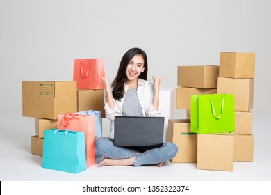 Asia Woman Shopping Online Concept,with Laptop