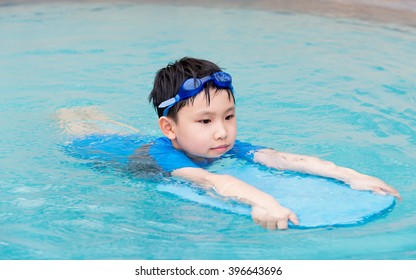 13,738 Asian Kid Swimming Pool Images, Stock Photos & Vectors ...