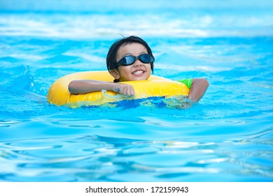 13,525 Asian kids swimming pool Images, Stock Photos & Vectors ...