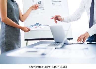 Consultores De Negocios Imagenes Fotos De Stock Y Vectores Shutterstock