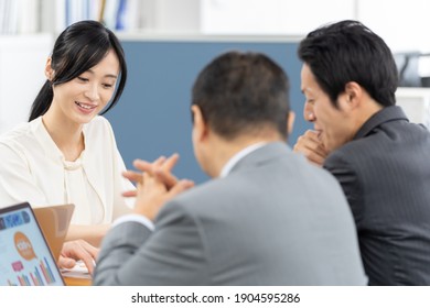 Asian Business People Meeting In A Office