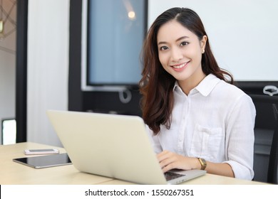 happy business woman asian