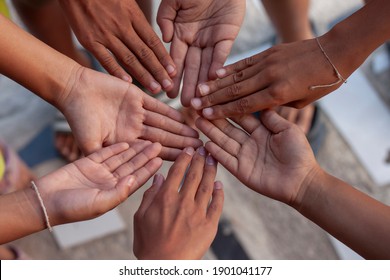 The Asian children play pitching the hand is who different is go out. Is a division of people to choose people to do. - Shutterstock ID 1901041177