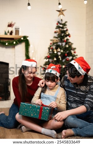 Similar – Foto Bild Gemütlicher Familien-Weihnachtsmoment mit passenden Outfits