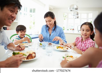 6,157 Chinese family eating dinner Images, Stock Photos & Vectors ...