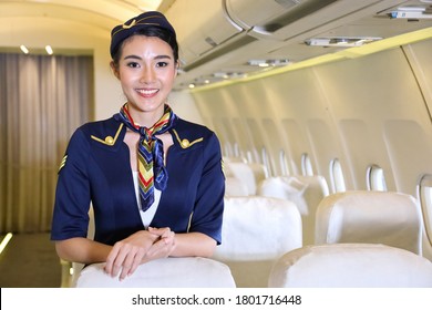 2,140 Flight attendant pose Images, Stock Photos & Vectors | Shutterstock