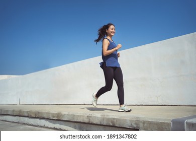 Free Exercising jogging Templates - PikWizard
