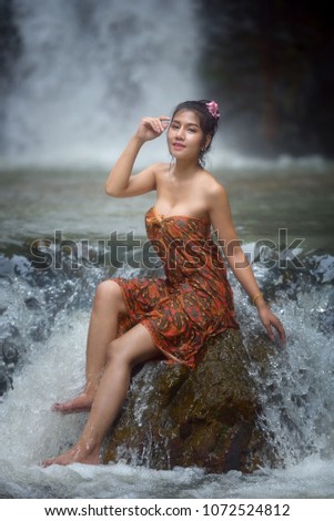 asian woman bathing Leo gay munich