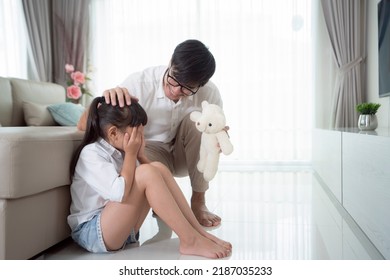 Asian Girl Cry And Alone With Family Broken At Home With Father And Mother Broken Mattied