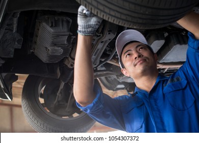 19,551 Asian mechanic Images, Stock Photos & Vectors | Shutterstock