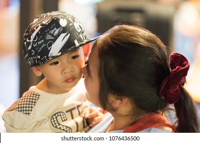 asian mom trying to be cool English gallery mansion sex