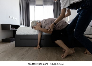 Asian Old Elderly With Vertigo,trying To Stand Up After Dizziness,loss Of Balance Or Staggered,symptoms Of Faint,dizzy,teen Girl Taking Care Of Helping Grandmother,support Her Senior Woman In Bedroom