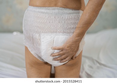 Women Messy Diapers