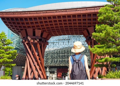 金沢駅」の写真素材、画像、写真  Shutterstock