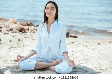 20 Akash Mudra Images, Stock Photos & Vectors | Shutterstock