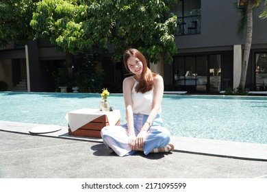 Asian Woman From Dating App Sit And Smile At Swimming Pool 