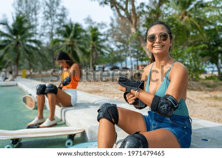 Similar – Foto Bild Handschuh am Strand.