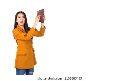 Asian Woman No Money In Wallet ,unemployed Asian Girl Opening Empty Wallet Money Broke Cash, Bankruptcy Economic Financial , Poverty In Retirement And Unemployment Concept.