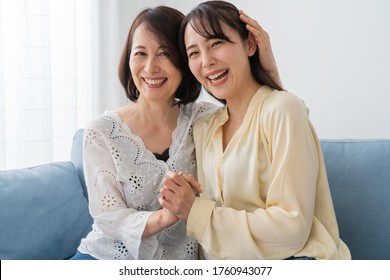 Asian woman parent and child portrait