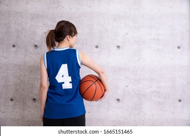 The Asian Woman Who Plays Basketball