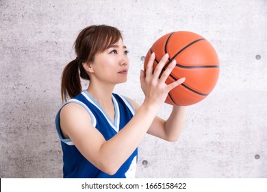 The Asian Woman Who Plays Basketball