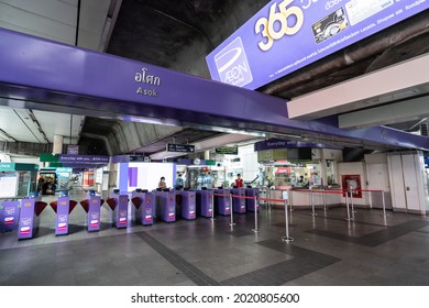 Asok Bangkok Thailand - August 6 2021: People Using Electric Trains Declined As They Had To Work From Home Due To Fears Of The Covid Situation. Quiet City Life. City Without People. Bad Economy.
