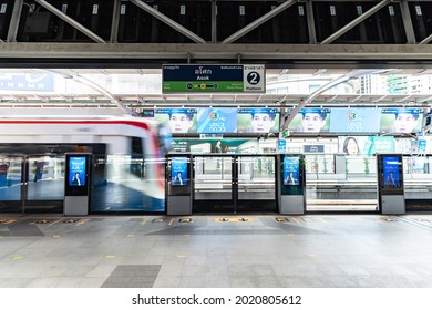 Asok Bangkok Thailand - August 6 2021: People Using Electric Trains Declined As They Had To Work From Home Due To Fears Of The Covid Situation. Quiet City Life. City Without People. Bad Economy.
