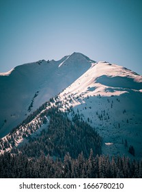 Aspen Snowmass Ski Field Wintertime