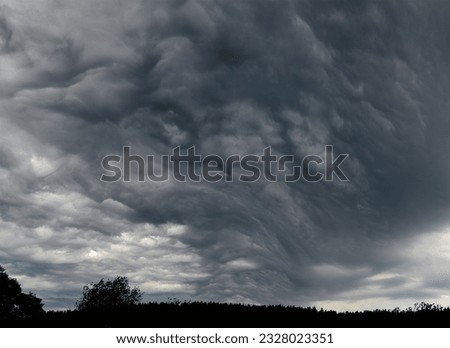 Asperitas clouds before the storm.