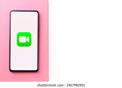 Assam, India - April 19, 2021 : FaceTime Logo On Phone Screen Stock Image.