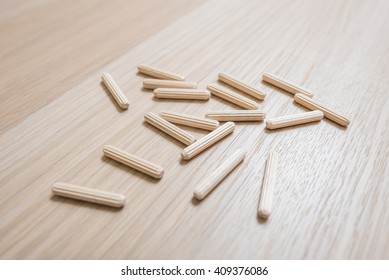 Assembling Furniture, Wood Dowel