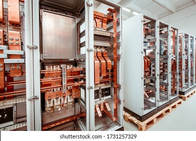 Assembling LV Electrical Distribution Panels