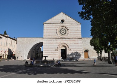 Basilica Santa Chiara Assisi Images Stock Photos Vectors Shutterstock