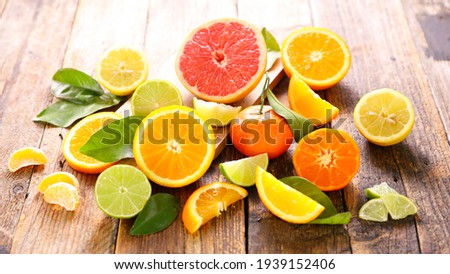 assorted of citrus fruit and leaf