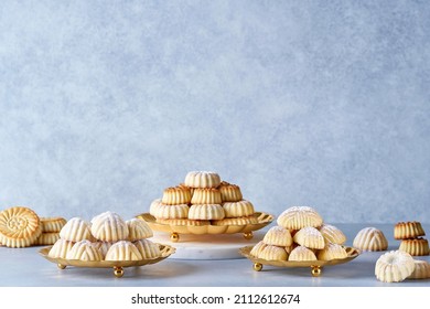 Assorted semolina maamoul or mamoul cookies with dates , walnuts and pistachio nuts. Traditional arabic Eid al Adha, Eid al Fitr sweets . - Shutterstock ID 2112612674