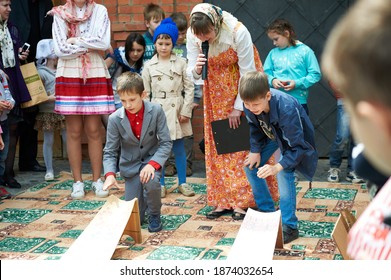 Astrakhan, Russia - 05.08.2016: Egg Rolling, Or An Easter Egg Roll Is A Traditional Game Played With Eggs At Easter