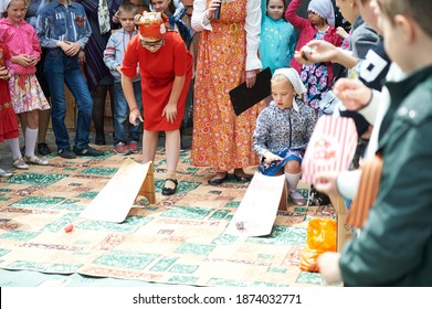 Astrakhan, Russia - 05.08.2016: Egg Rolling, Or An Easter Egg Roll Is A Traditional Game Played With Eggs At Easter