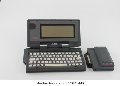 Atari Portfolio Personal Computer With Parallel Port Interface, World's First Palmtop Computer June 1989, Isolated On A White Background: Lancashire, UK, 06-07-2020