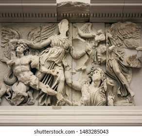 Athena Frieze. Pergamon Museum. Photo.