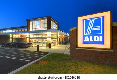 ATHENS, GEORGIA: MAY 8, 2012: Aldi Food Market May 8, 2012 in Athens, GA. The German-based discount supermarket chain currently operates more than 1,150 stores in the U.S. and about 8,133 worldwide.