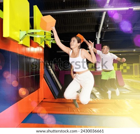 Similar – Foto Bild Freunde genießen einen aktiven Tag in einer Trampolinhalle