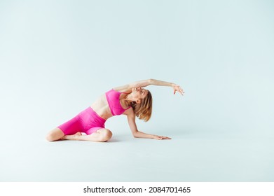 Athletic Woman Pink Clothes Doing Pilates Stock Photo 2084701465 ...