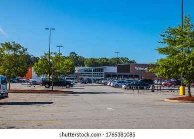 Atlanta, Ga USA - 06 28 20: Walmart Parking Lot Stone Mountain Georgia 