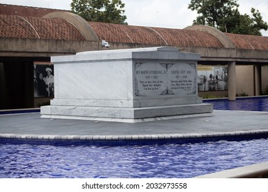 Atlanta, GA USA Aug 28, 2021 Dr. Martin Luther And Mrs. Coretta Scott King's Tomb
