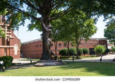 Atlanta, Georgia -2022: Martin Luther King Jr. National Historical Park. The Behold Monument Commemorates The Historic Principles That Guided The Life And Works Of Dr. Martin Luther King, Jr.